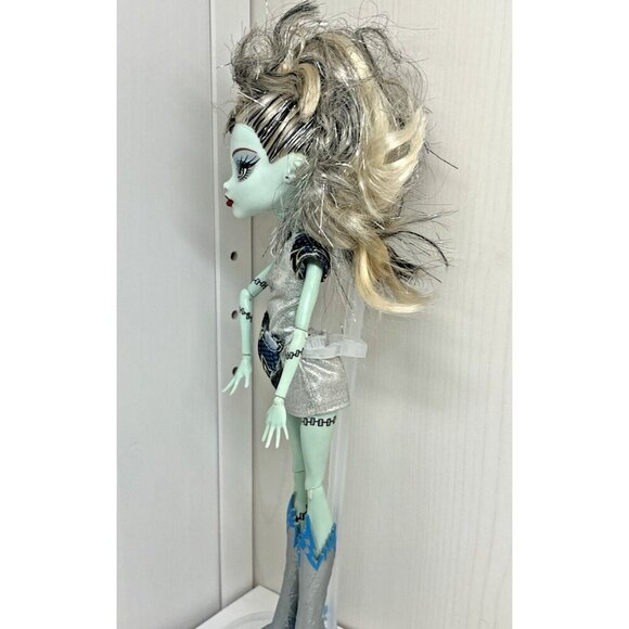 Mattel Monster High Doll Frankie Stein Power Ghouls Thor Voltageous 2008 -READ- - Picture 10 of 16